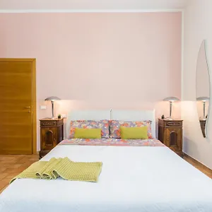 vicino-al-centro.emilia-romagnahotels.net/