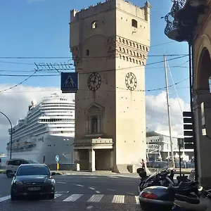 piazzetta-dei-consoli-apartment.hotelitalianriviera.com/